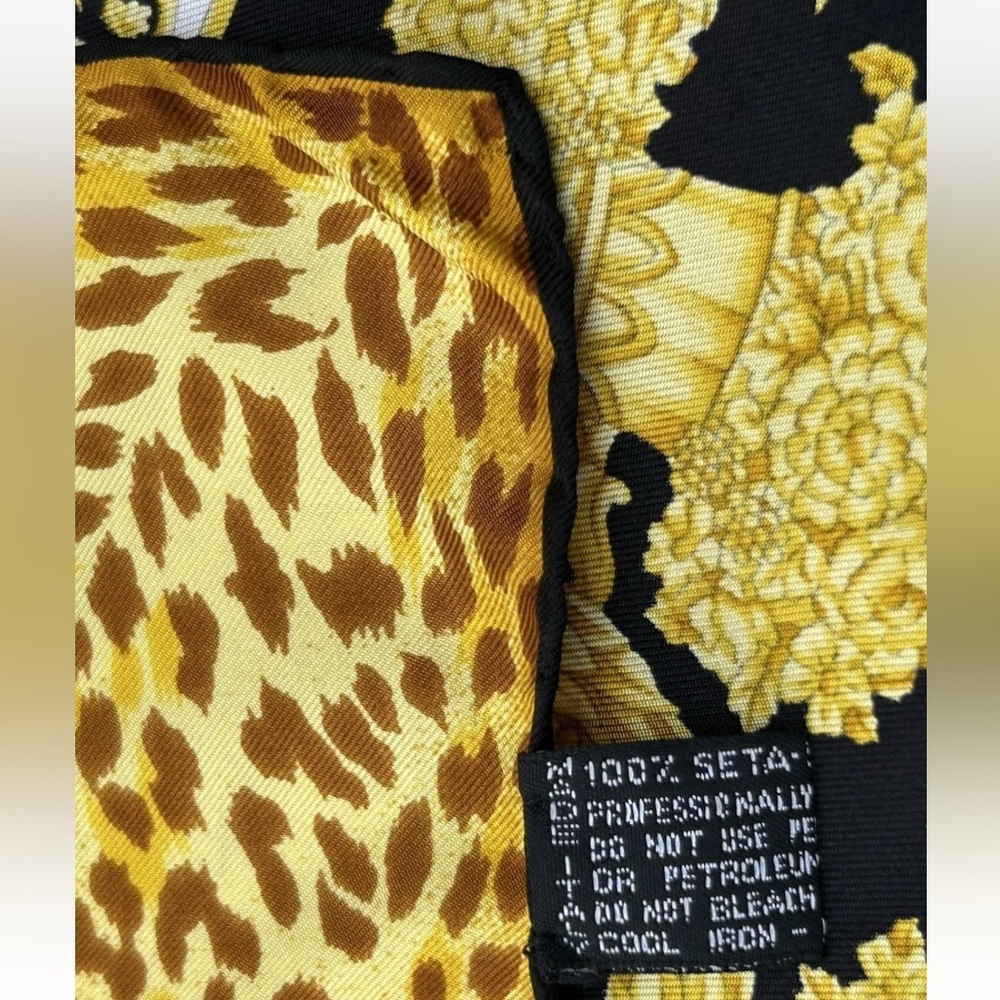 Vintage Atelier Versace Leopard Print Barocco Baroque Black & Gold Silk Scarf - Picture 3 of 15